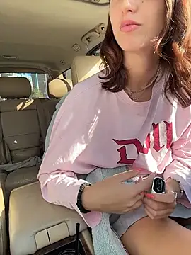 DollyTall - PUT 2 FINGERS IN MY PUSSY WHILE DRIVIN