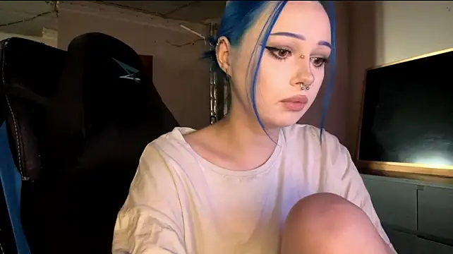 AnnieTouch - ahegao on cam + massage boobs