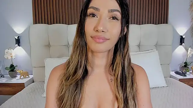 Emma23__ - tease me