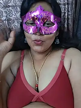 Hot_Sreeja_Tamil - Boob show