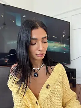 Vicky_luxe