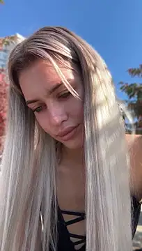 KikiWatson - Show pussy in public 😍🔞