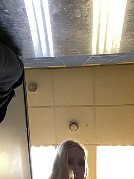 Michelle_lovique - TAKE OFF TOP AND SHAKE MY BIG TITS!!