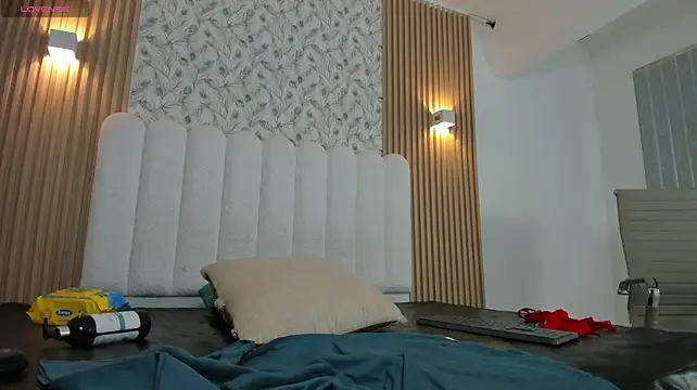 Habi_arabic - squeeze boobs x8