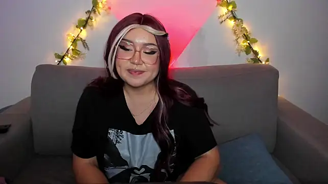 Valyi_ - Flash boobs + oil