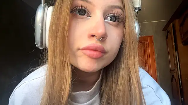 MyrtisBrighter - Play wyth pussy
