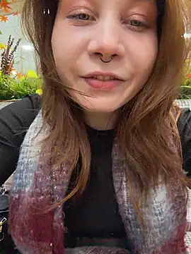 SlavicCandy - lick my fingers & moan in public