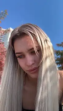 KikiWatson - Show pussy in public 😍🔞