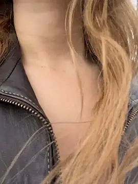 -stray-cat- - fuck pussy with dildo