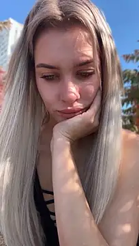 KikiWatson - Show pussy in public 😍🔞