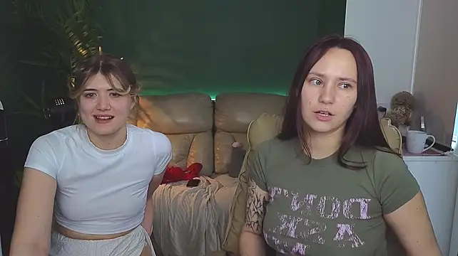 HotCaramellsTV - SHAKE TITS + :gift:4LT