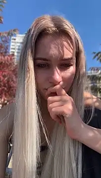 KikiWatson - Show pussy in public 😍🔞