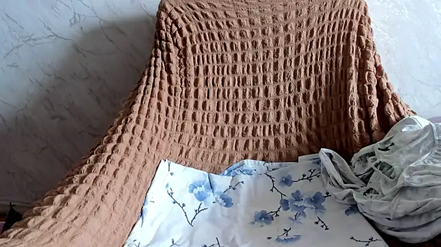 Alice_allens - flash boobs