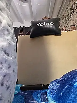 Kylie_blck - Pussyfingering zoom+1SurpriseVideo