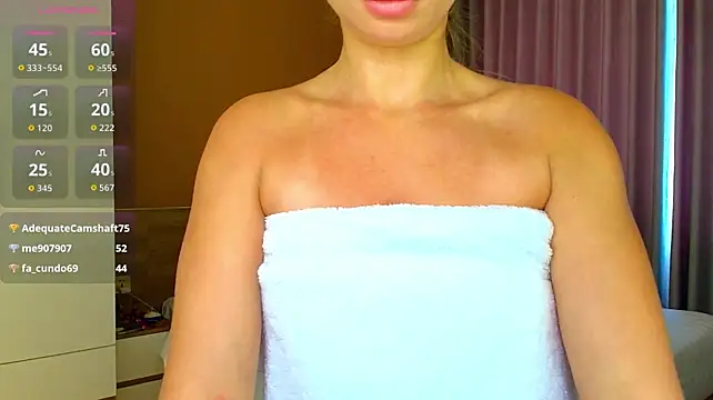 Mad1en - hot tease on the bed