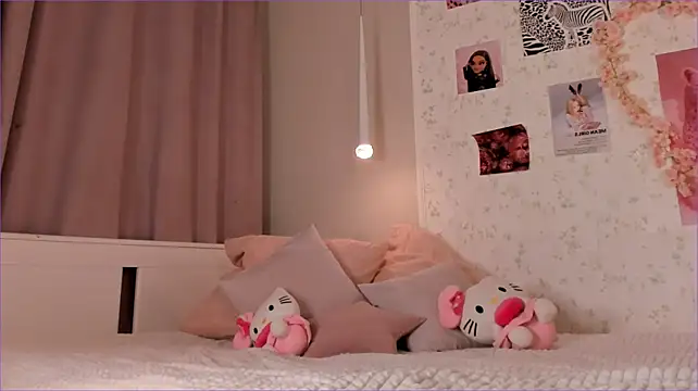 Ella_Lane - FInger Pussy IN Doggy With Ahegao