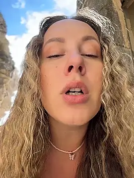 Mona_Plus - 3Fingers pussy💦Squirt outdoor💦LT video