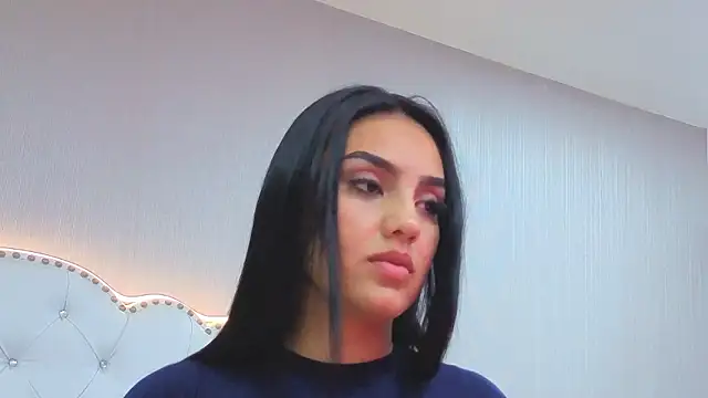 Valen_Abella