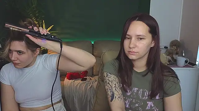 HotCaramellsTV - SHAKE TITS + :gift:4LT