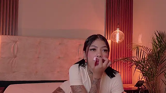 CamilaVelour - KISS