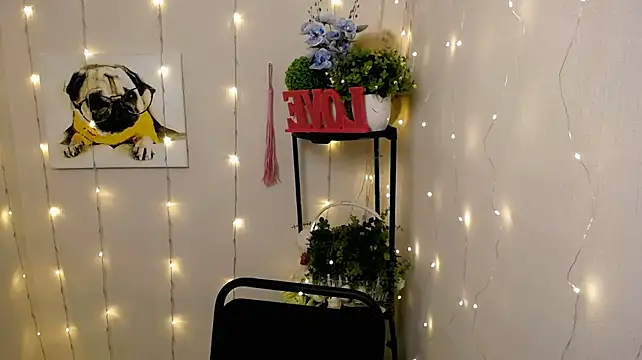 Bliss_Tokio - Shaking bare tits