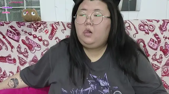 Nadine_asian - spank ass 20x