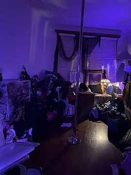 Luxxlola - Wanna see my mini bikini?