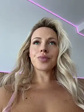 Streetdoll - naked boobs + free video