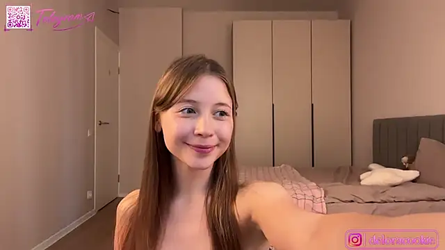 Delorathecookiee - free the titties
