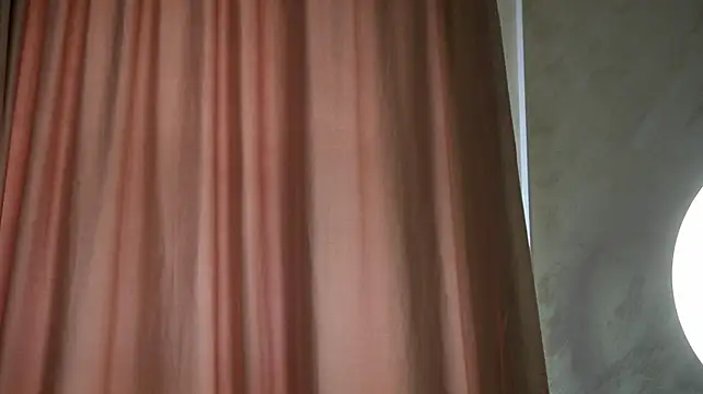 AryaGold - Vibe my Ass till my pussy explodes <3