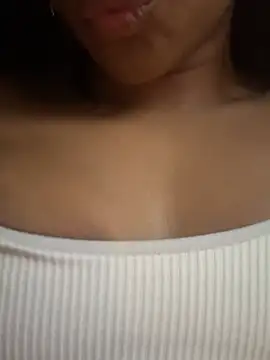 Sweetcheexxs - Play w tits