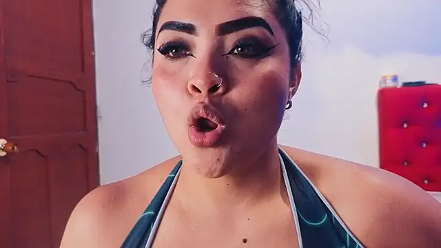 Agatha_humidity - Defruct my makeup with a lot of saliva