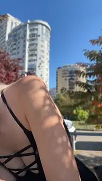 KikiWatson - Show naked ass in public 😍🔞