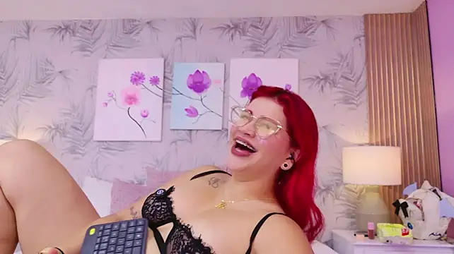 CherryTayloor - Play pussy with panty 😏💋💦