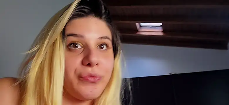 LeylaRosse - Show tits 🍒🥰