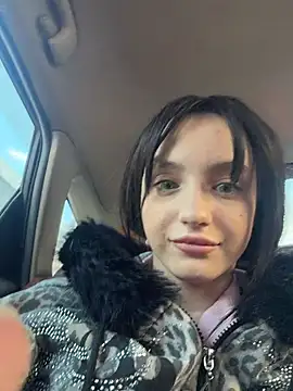 Lilonok - Naked show 7 min and play virgin pussy