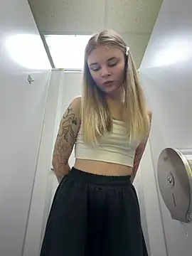 -MiaKitty