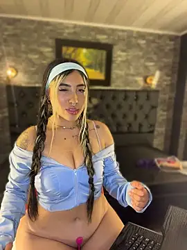 ManuelaVeeleez - My friend massages my tits