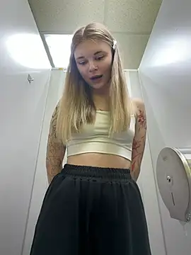 -MiaKitty
