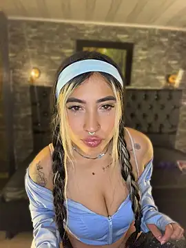 ManuelaVeeleez - My friend massages my tits