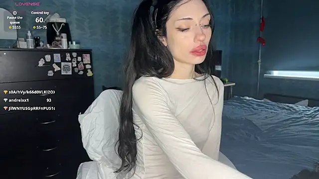 Milkassi_li - caress pussy in panty with hand