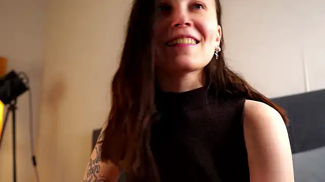 CristieTovrea - finger inside a tight ass