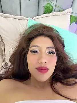 Naomiii__