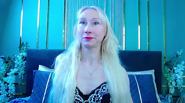 KissDreamm - 5 spanks on the ass in doggy style