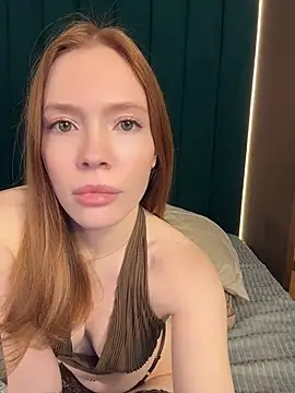 Lily_Dalton - naked boobs