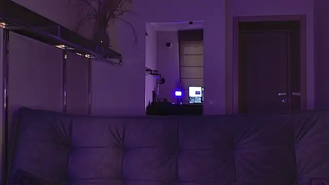 Di_na_Bell - topless