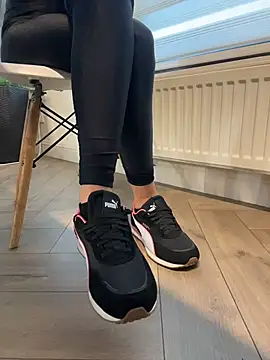 FeetVibe - Footwear switch: heels → barefoot 👠