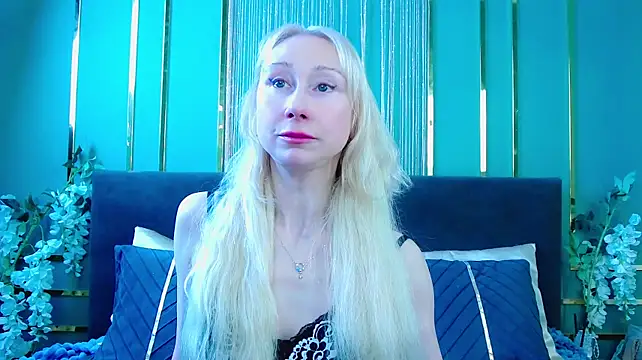 KissDreamm - 5 spanks on the ass in doggy style