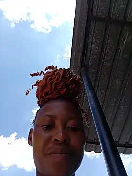 Sweethoneypot25 - Flash fat pussy n crowded park rsk 😍 😋