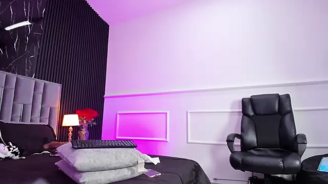 Bigsexxyass - PLUG ANAL+2 FINGERS